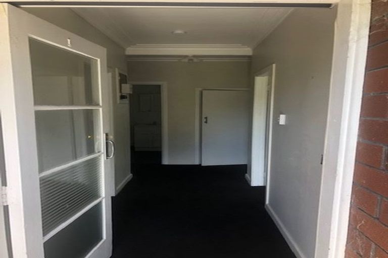 Photo of property in 162 Hutchinson Avenue, New Lynn, Auckland, 0600