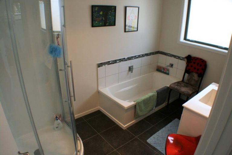 Photo of property in 2a Roosevelt Street, Levin, 5510