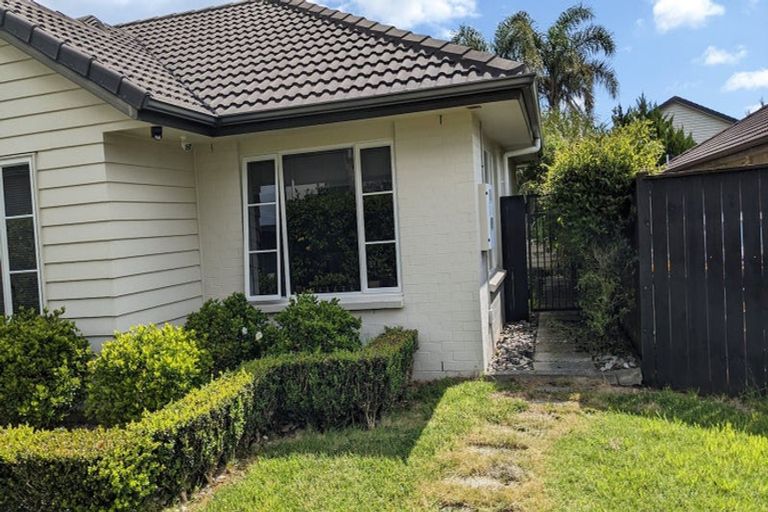 Photo of property in 16 Amapur Place, Flat Bush, Auckland, 2019