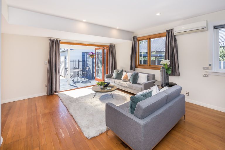 Photo of property in 69 Corson Avenue, Beckenham, Christchurch, 8023