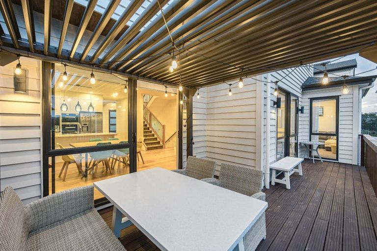 Photo of property in 37 Cavalli Road, Long Bay, Auckland, 0630