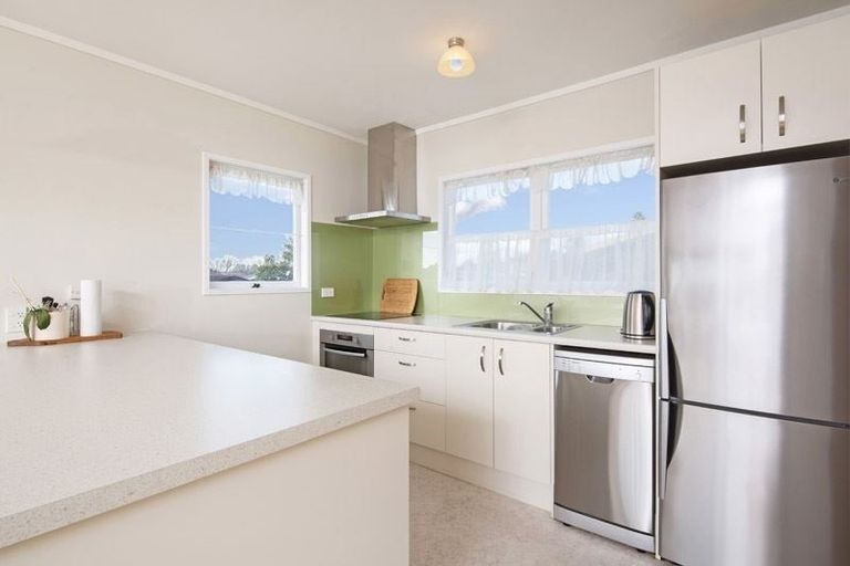 Photo of property in 2a Rachael Place, Farm Cove, Auckland, 2012