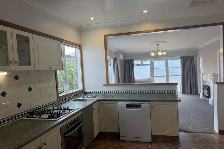 Photo of property in 25 Ake Ake Avenue, Hokowhitu, Palmerston North, 4410
