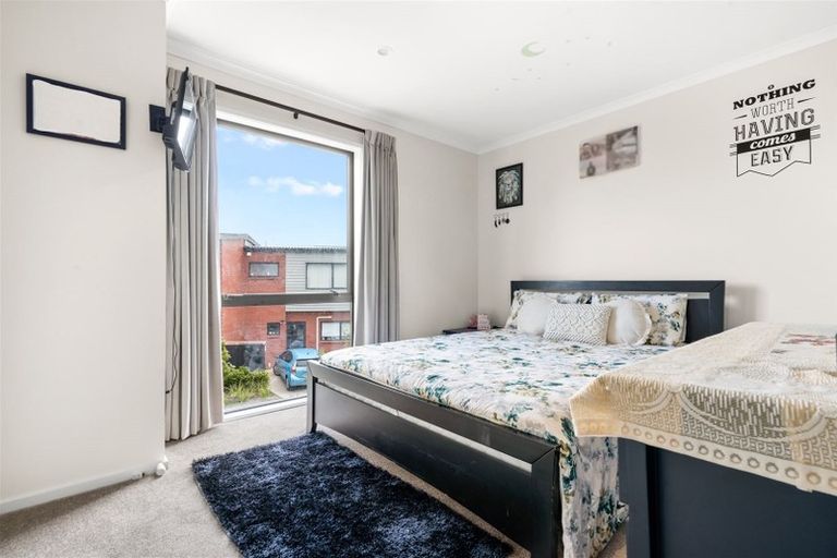 Photo of property in 11 Fermi Lane, Papakura, 2110