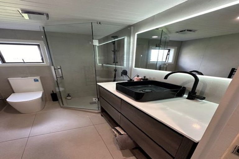 Photo of property in 155 Pah Road, Cockle Bay, Auckland, 2014