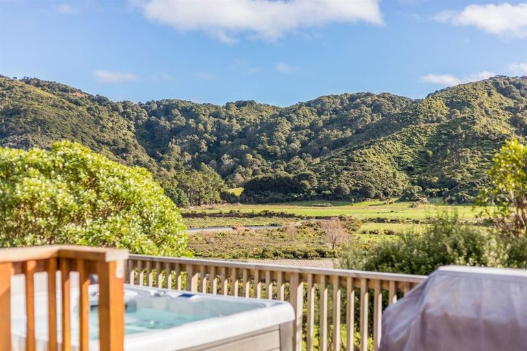 Photo of property in 675 Coast Road, Wainuiomata Coast, Wainuiomata, 5373