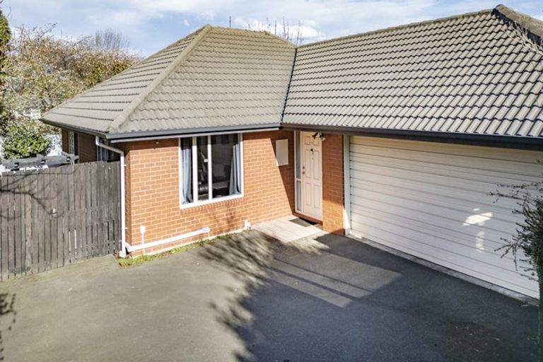 Photo of property in 2/74 Russley Road, Russley, Christchurch, 8042