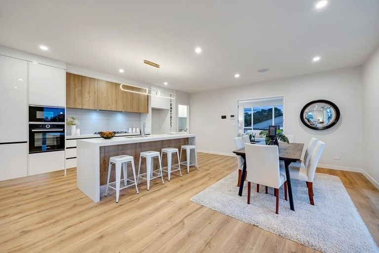 Photo of property in 10 Lumber Rise, Swanson, Auckland, 0614