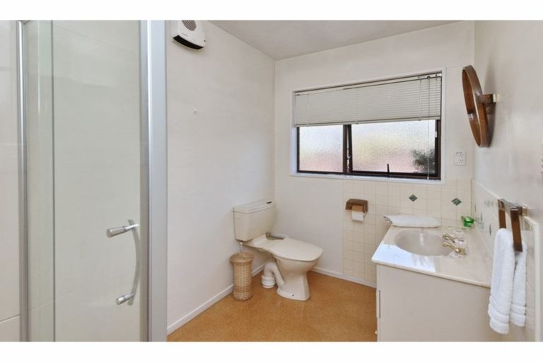 Photo of property in 64a Windermere Road, Papanui, Christchurch, 8053