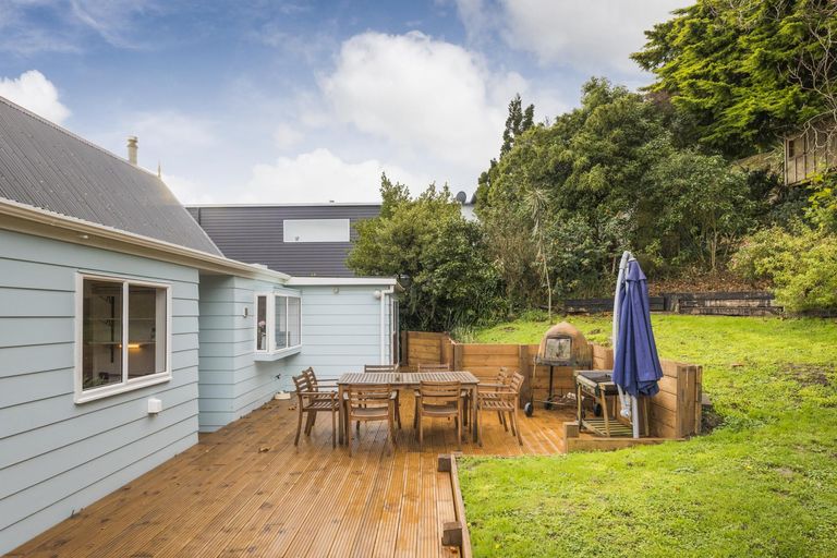 Photo of property in 411 Aokautere Drive, Aokautere, Palmerston North, 4471