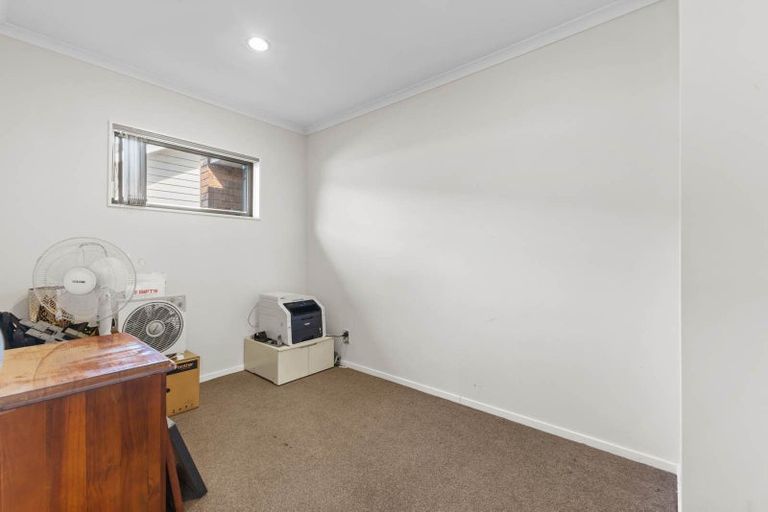 Photo of property in 29 Tarapiroe Avenue, Takanini, 2112