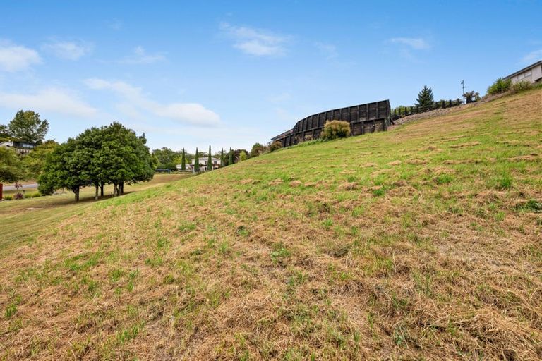 Photo of property in 8 Lake View Place, Fairhall, 7272