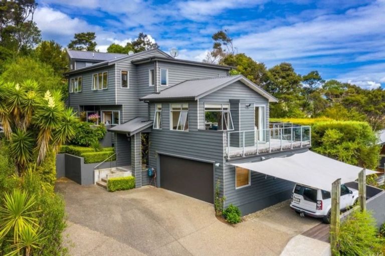 Photo of property in 10 Remu Place, Greenhithe, Auckland, 0632
