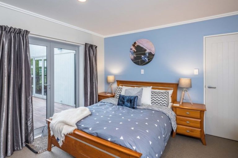 Photo of property in 33a Makara Road, Karori, Wellington, 6012