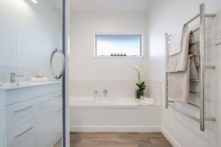 Photo of property in 136 Auckland Road, Greenmeadows, Napier, 4112