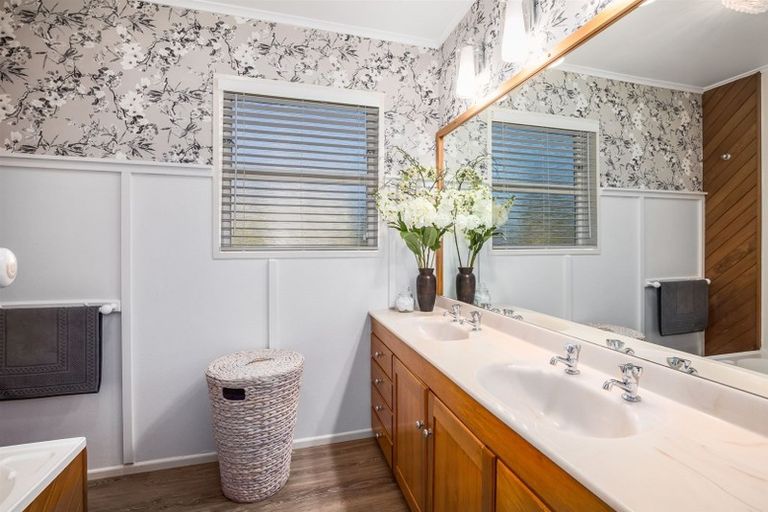 Photo of property in 12 Balliol Drive, Tawa, Wellington, 5028