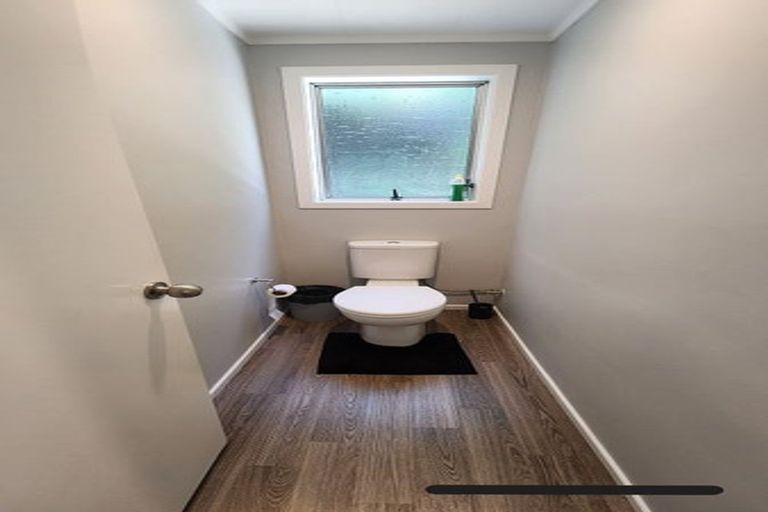 Photo of property in 80c Airlie Road, Plimmerton, Porirua, 5026