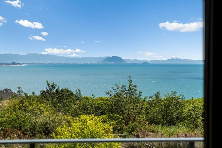 Photo of property in 33 Ngaparaoa Drive, Maketu, Te Puke, 3189