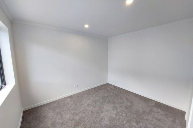 Photo of property in 7/11 Celeste Place, Totara Vale, Auckland, 0627
