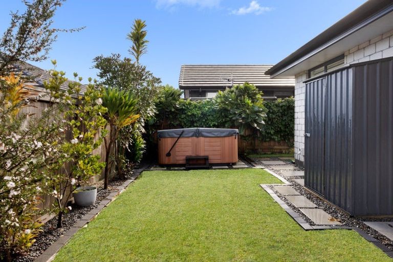Photo of property in 11 Tiria Drive, Papamoa Beach, Papamoa, 3118
