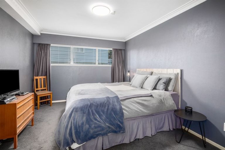 Photo of property in 12 Balliol Drive, Tawa, Wellington, 5028
