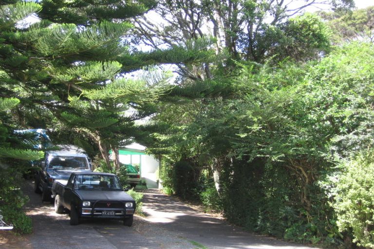 Photo of property in 50 Sunnyhaven Avenue, Beach Haven, Auckland, 0626