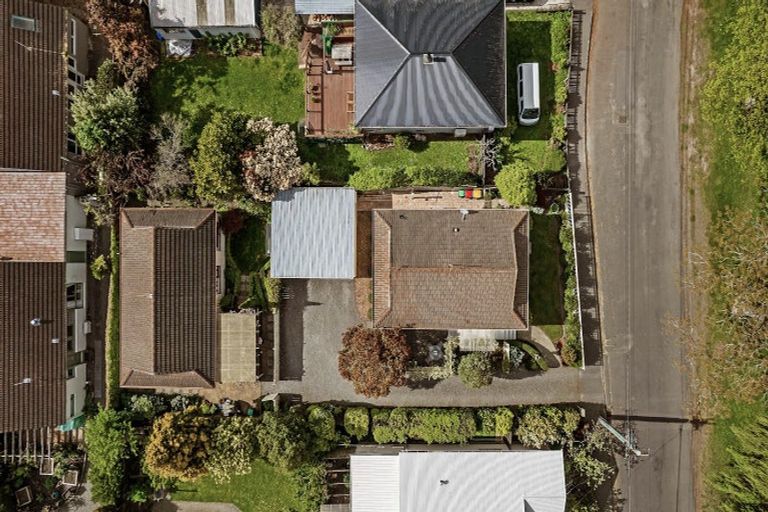 Photo of property in 1/213 Waimea Terrace, Beckenham, Christchurch, 8023