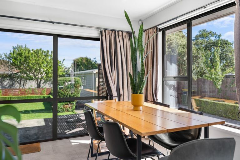 Photo of property in 37 Flower Street, Bryndwr, Christchurch, 8053