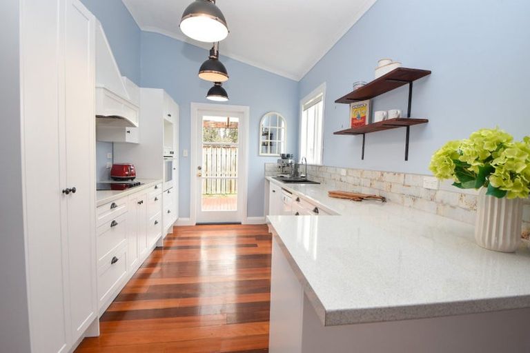 Photo of property in 62 Kent Street, Carterton, 5713