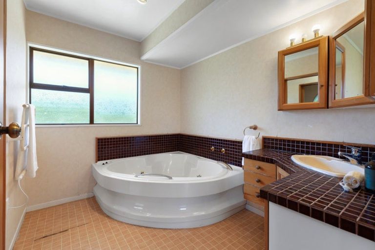 Photo of property in 102 Pillans Road, Otumoetai, Tauranga, 3110