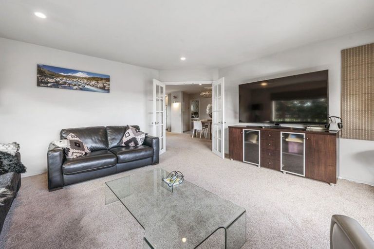 Photo of property in 40 Lakemere Way, Kinloch, Taupo, 3377