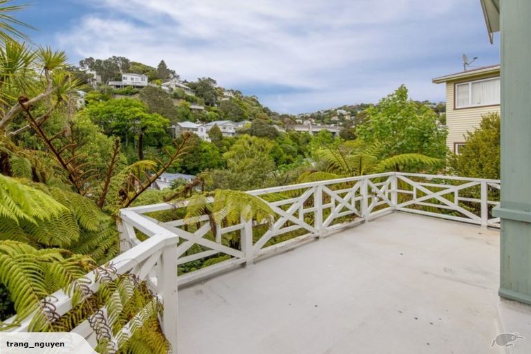 Photo of property in 140 Glenmore Street, Northland, Wellington, 6012