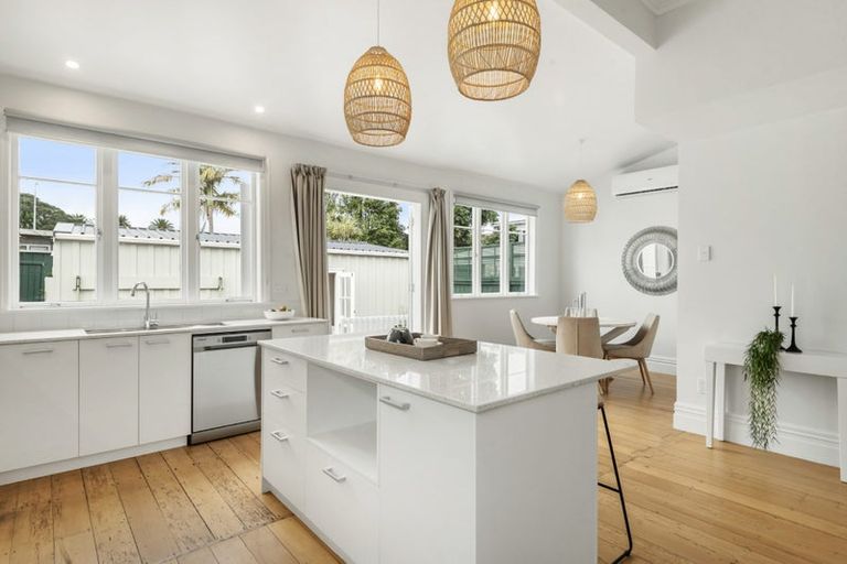 Photo of property in 26 Anne Street, Devonport, Auckland, 0624