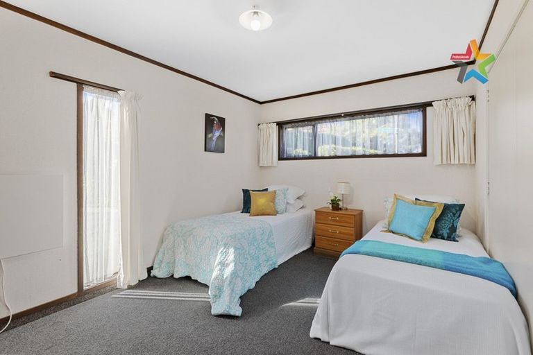Photo of property in 25 City View Grove, Harbour View, Lower Hutt, 5010