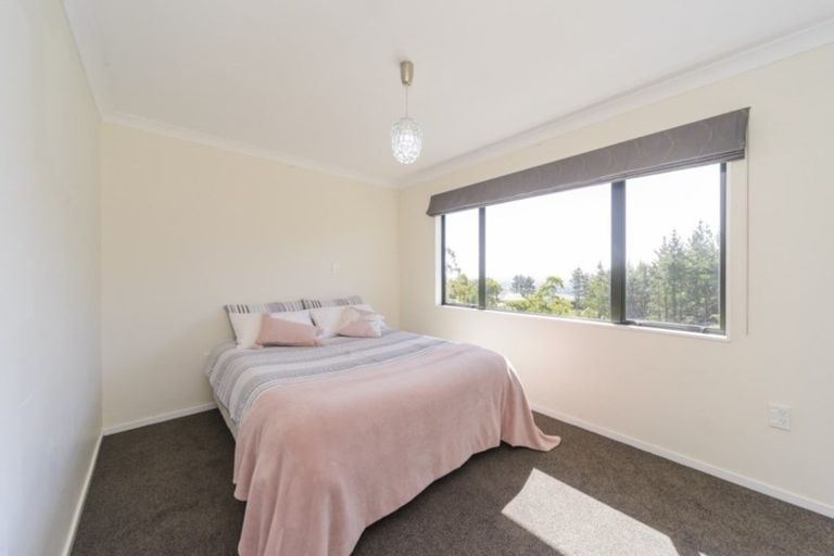 Photo of property in 302 Ngahere Park Road, Turitea, Palmerston North, 4472