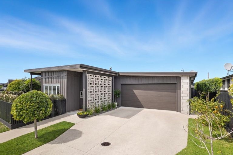 Photo of property in 6 Kahuparere Crescent, Pyes Pa, Tauranga, 3112
