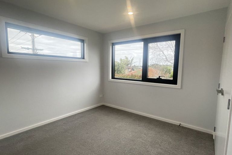 Photo of property in 1/15 Toru Street, Te Atatu Peninsula, Auckland, 0610