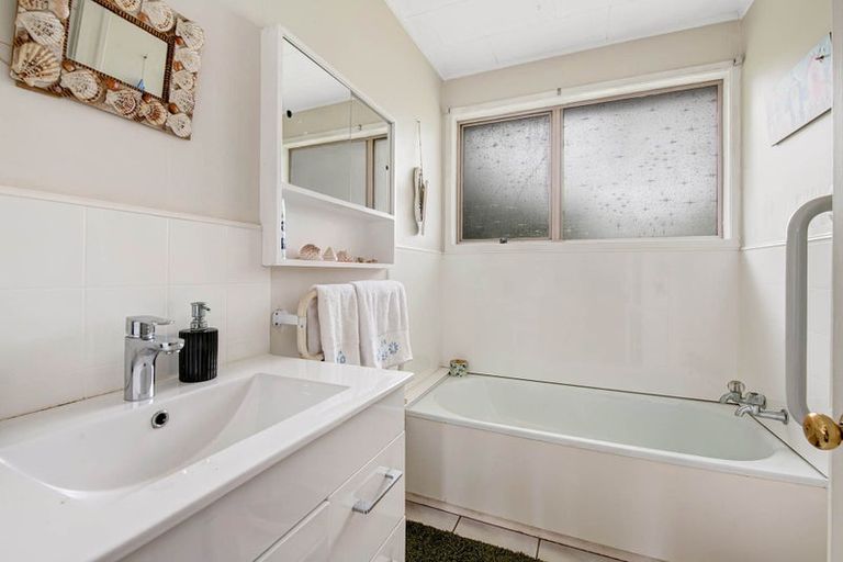 Photo of property in 118 Trig Road, South Head, Helensville, 0874