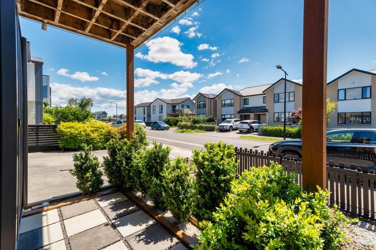 Photo of property in 5 Kearns Drive, Hobsonville, Auckland, 0616