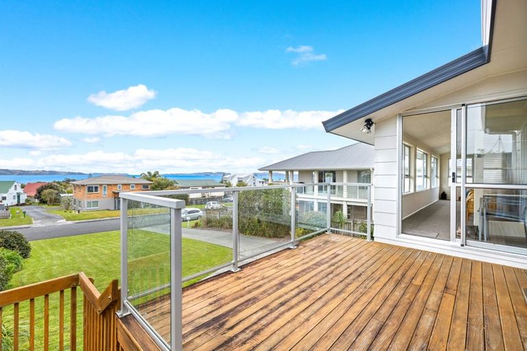 Photo of property in 17 Kawau View Road, Snells Beach, 0920