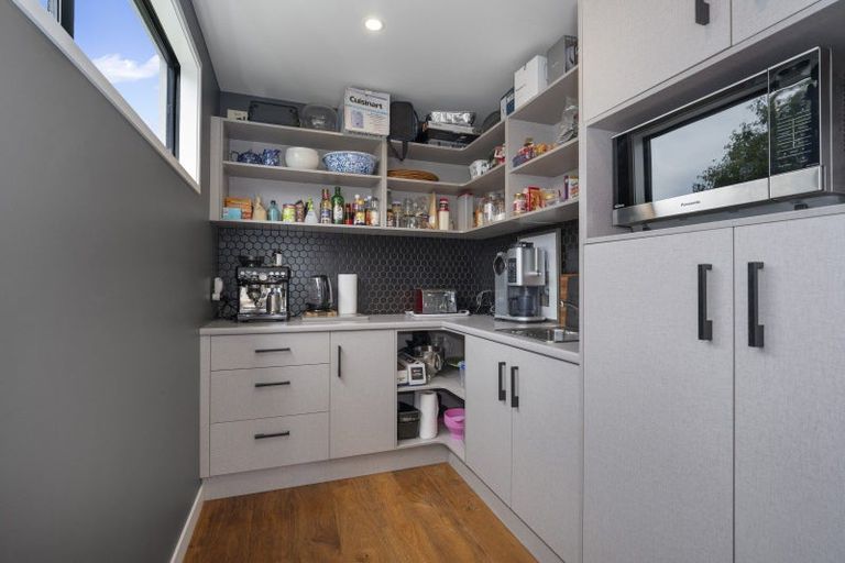 Photo of property in 16 Saint Thomas Avenue, Pyes Pa, Tauranga, 3112