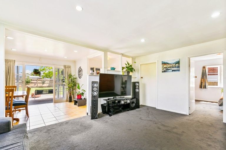 Photo of property in 57 Lynwood Road, New Lynn, Auckland, 0600