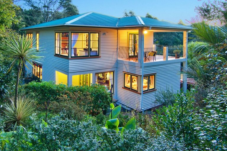 Photo of property in 753 West Coast Road, Oratia, Auckland, 0604