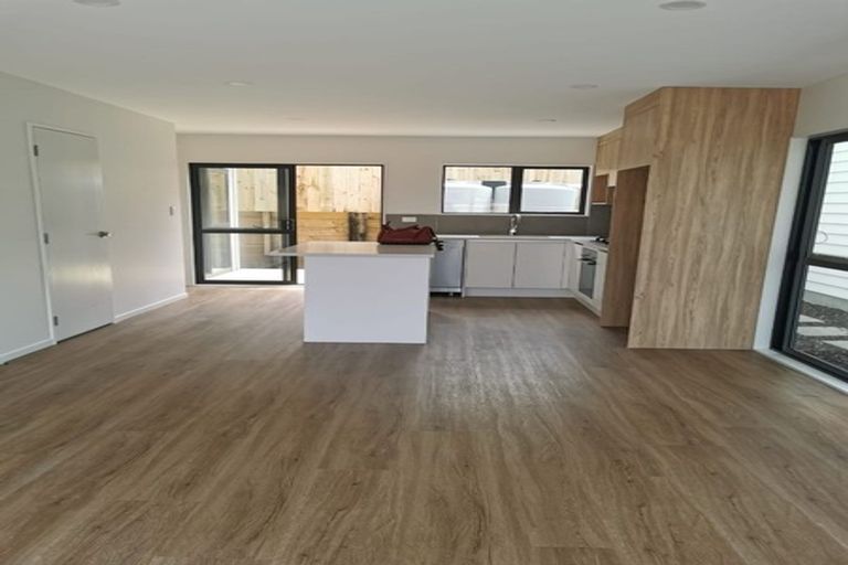 Photo of property in 11b Regency Place, Sunnynook, Auckland, 0632