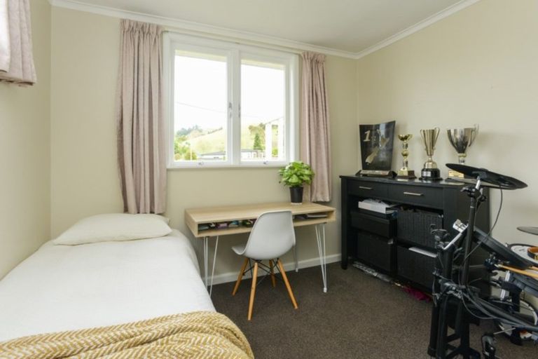 Photo of property in 17 Golding Road, Taradale, Napier, 4112