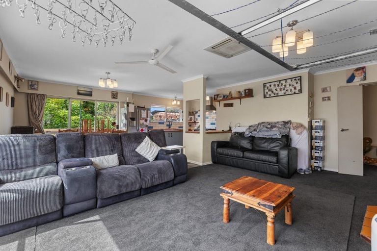 Photo of property in 12 Mountbatten Place, Te Puke, 3119