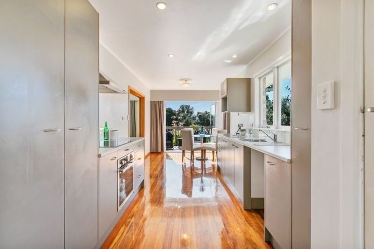 Photo of property in 6 Shortt Avenue, Mangere Bridge, Auckland, 2022