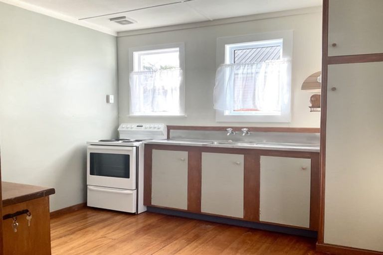 Photo of property in 17 Grierson Street, Naenae, Lower Hutt, 5011