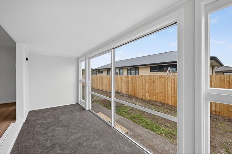 Photo of property in 70 Niven Street, Avondale, Christchurch, 8061