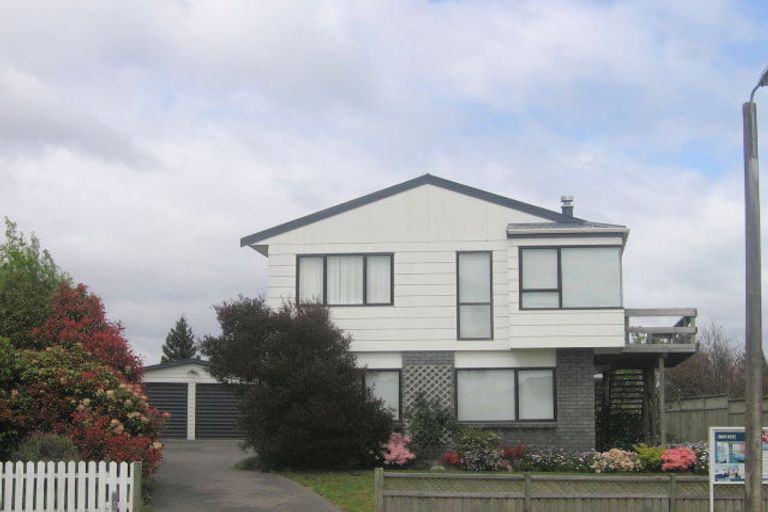 Photo of property in 61 Grace Crescent, Richmond Heights, Taupo, 3330